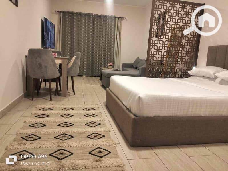 2 cfb8e208-b23a-4779-b92d-35c82f95ed16. jpg