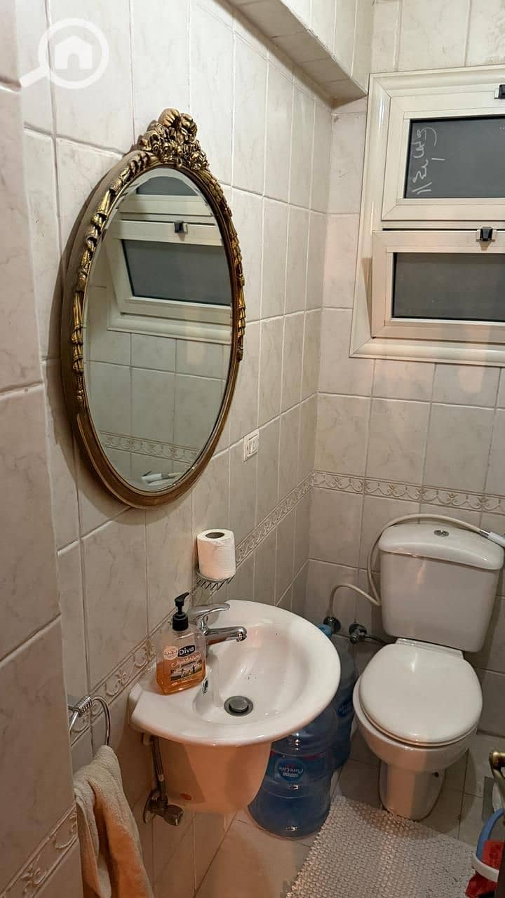 4 ed8a54b3-f37f-4518-aa29-25f1f8e85c2e. jpg