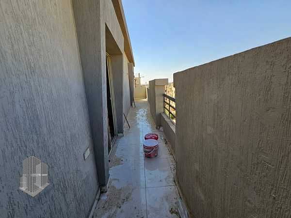 2 photo_6048340364512398661_x. jpg