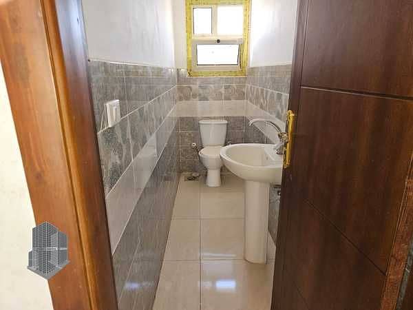 8 photo_6048340364512398667_x. jpg