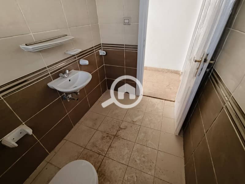 6 30324459-9661-4b63-95c4-c20769f7d4c3. jpg