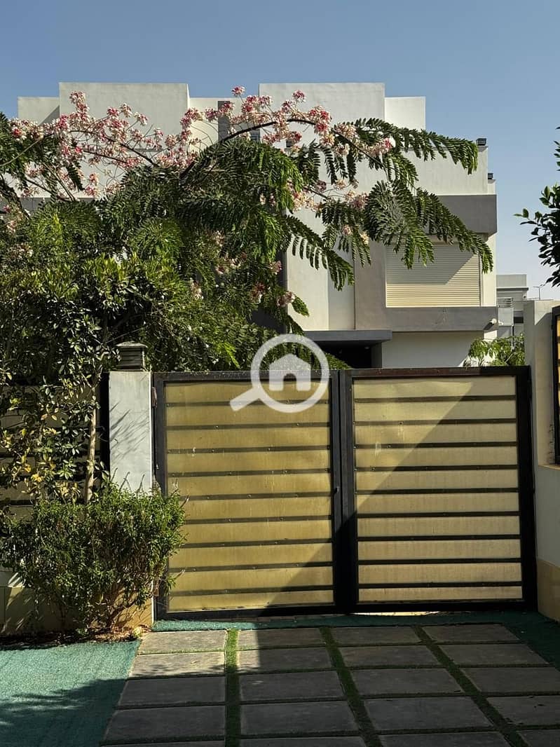 11 76aec8dd-9ae4-41ac-9ec1-b3a94b77707a. jpg