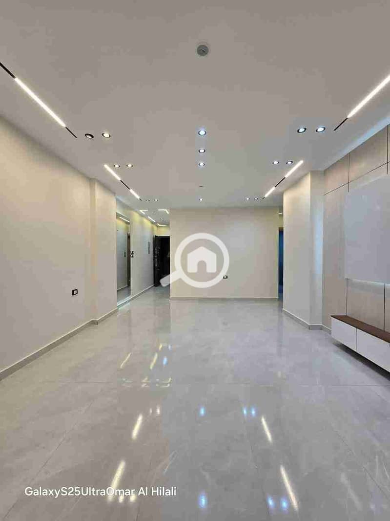 1000753994. jpg 1000753994. jpg