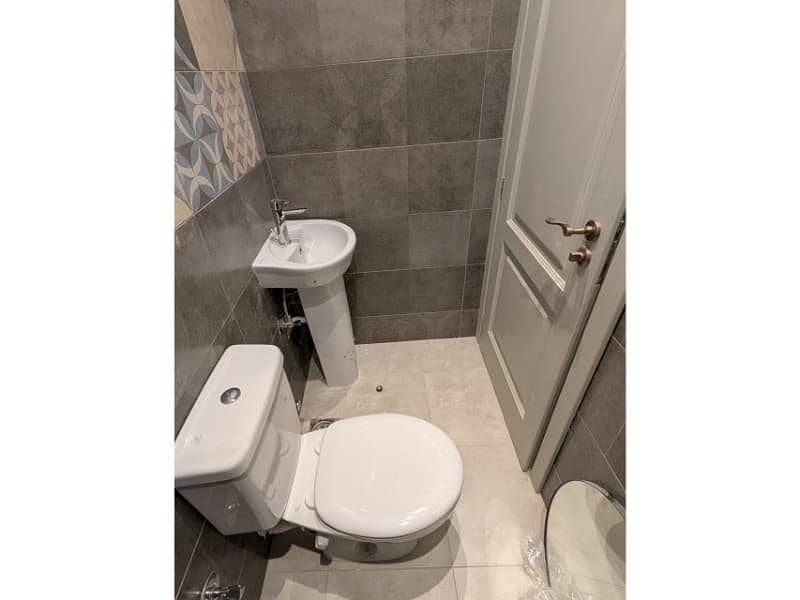 12 98599dbd-d90d-4ea2-9b81-1e94aa21ab9c. jpg