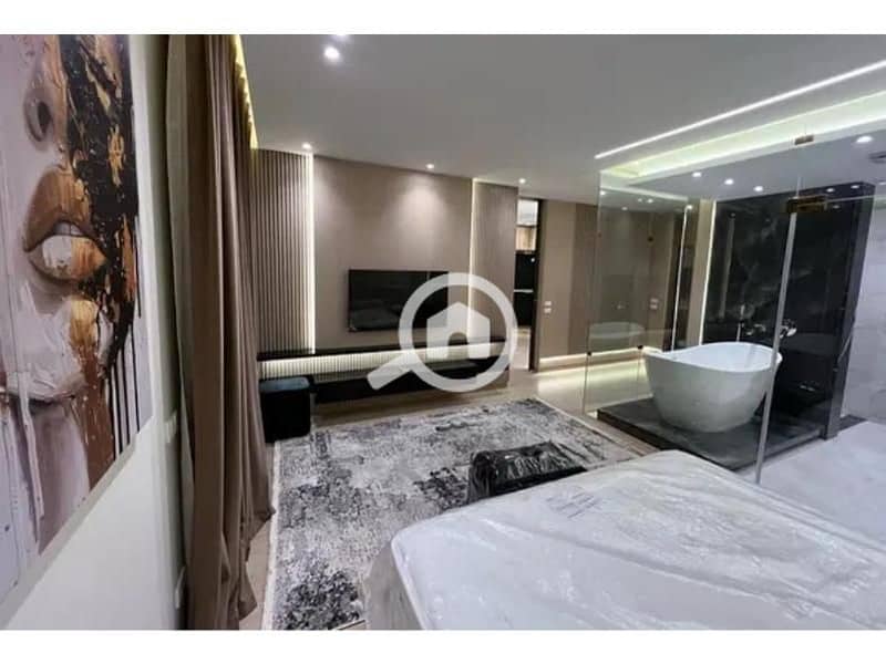 10 789d9983-f81a-47cb-983f-f6a8d56ccb73. jpg