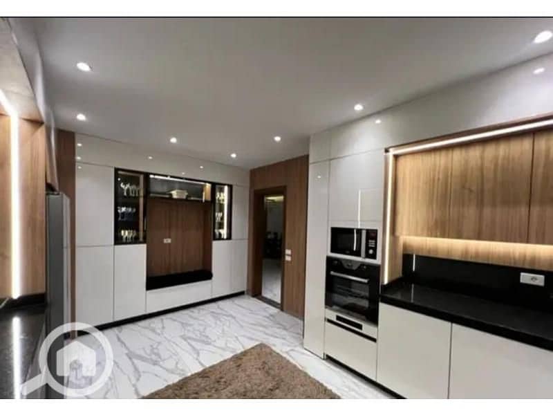 13 783539b6-7c5e-457e-bfb1-020116f64bed. jpg