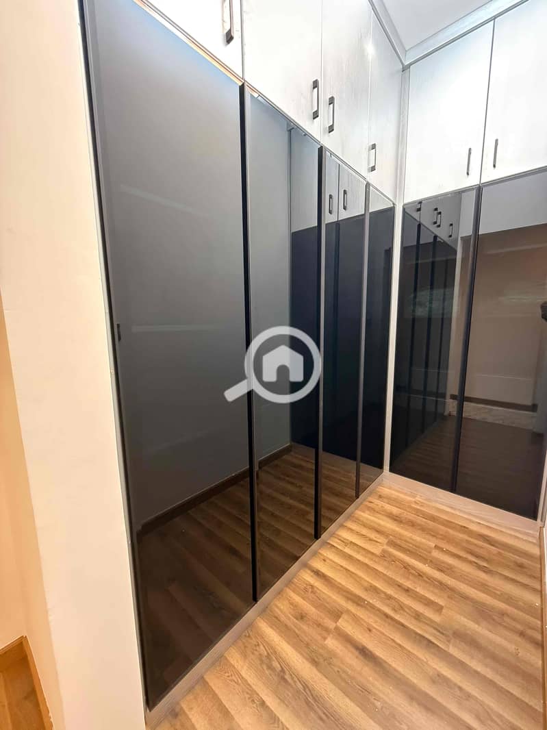 14 53903047-c841-403d-a93a-95a44951da08. jpg