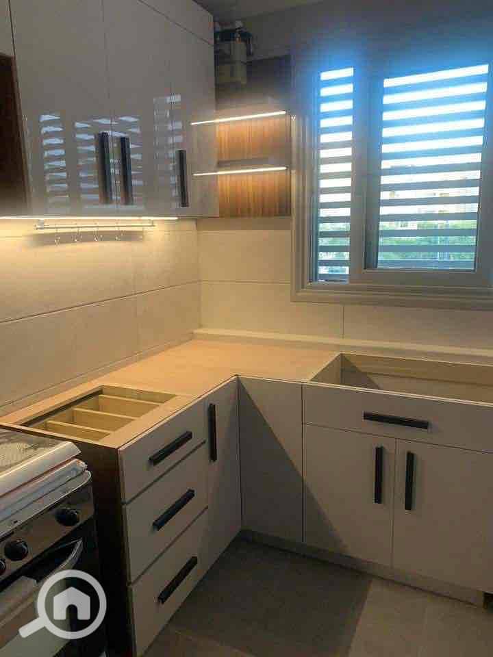 4 fcf0d895-b9c9-4ce4-a4c2-a121526ba4c3. jpg