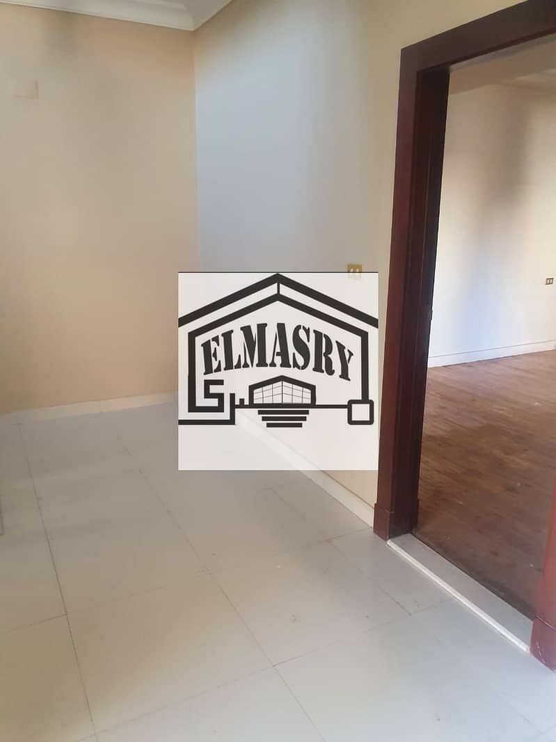 8 6fe646cb-f14d-4b9c-9c78-6fc18cc3ae0c. jpg