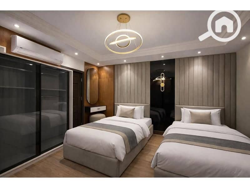 10 d9d07a4f-03ab-43c5-8d70-d2032c1d30f6. jpg