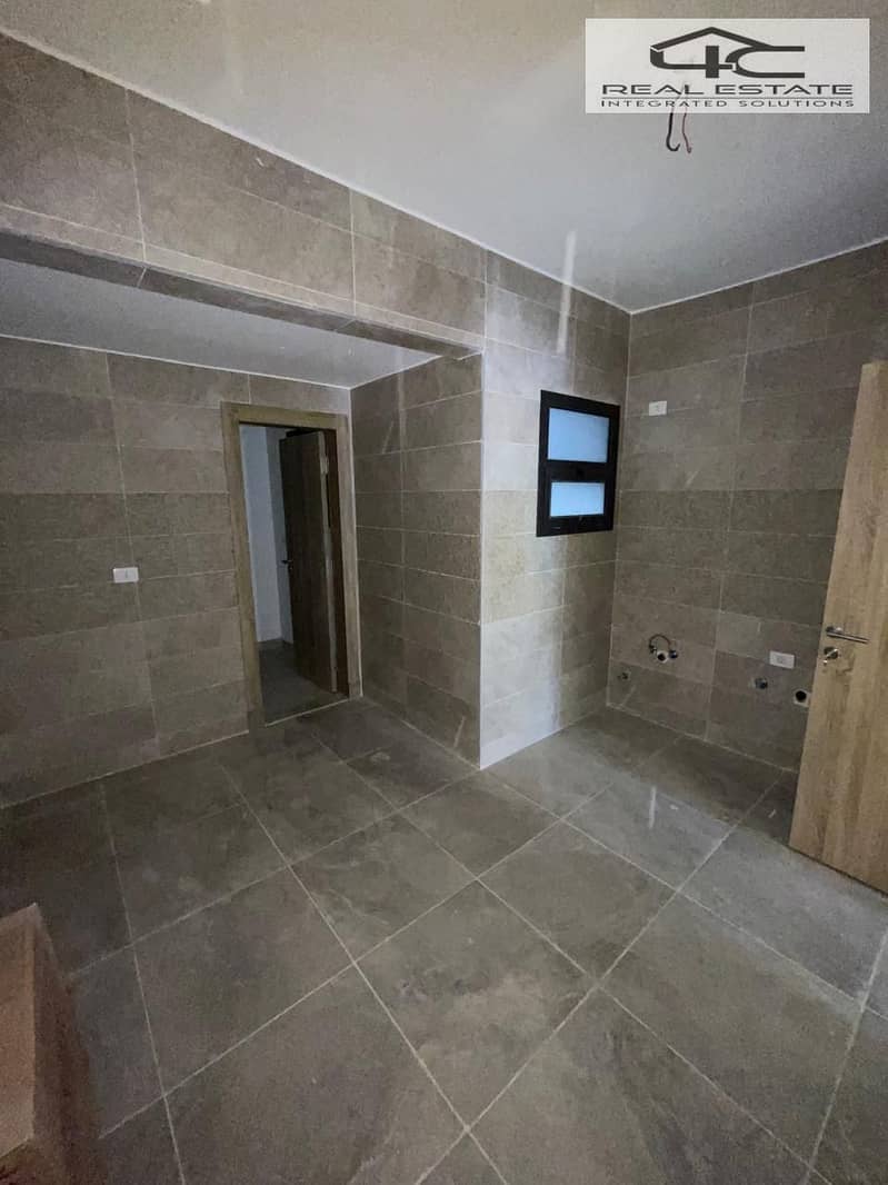 6 WhatsApp Image 2025-11-12 at 13.58. 44 (4). jpeg