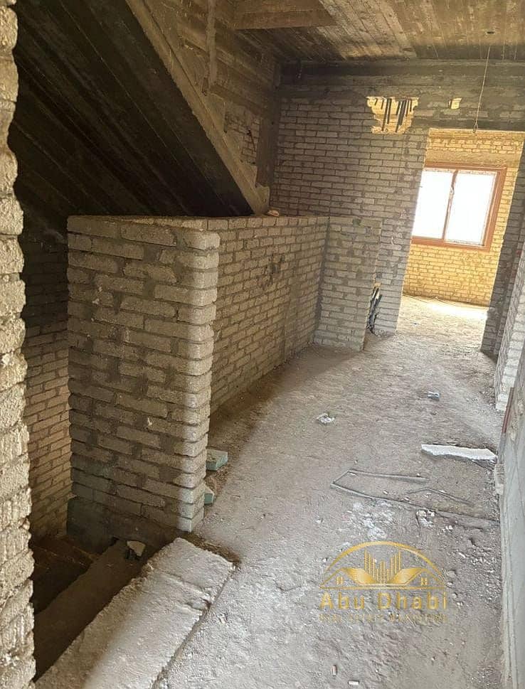 9 8e283fc3-f2e9-4351-bee8-c803087ead32. jpg