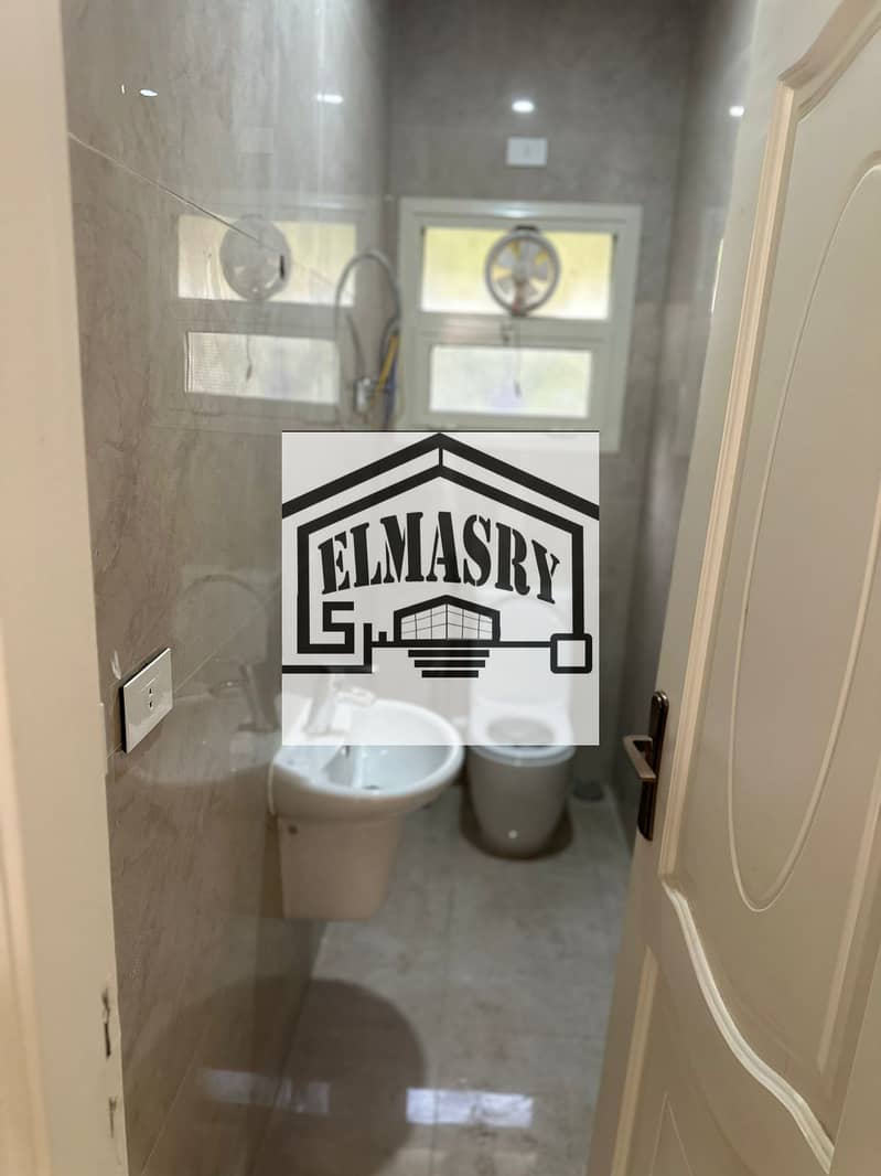 14 716ca0a8-e763-456d-b9cf-2b7bcb704ba8. jpg