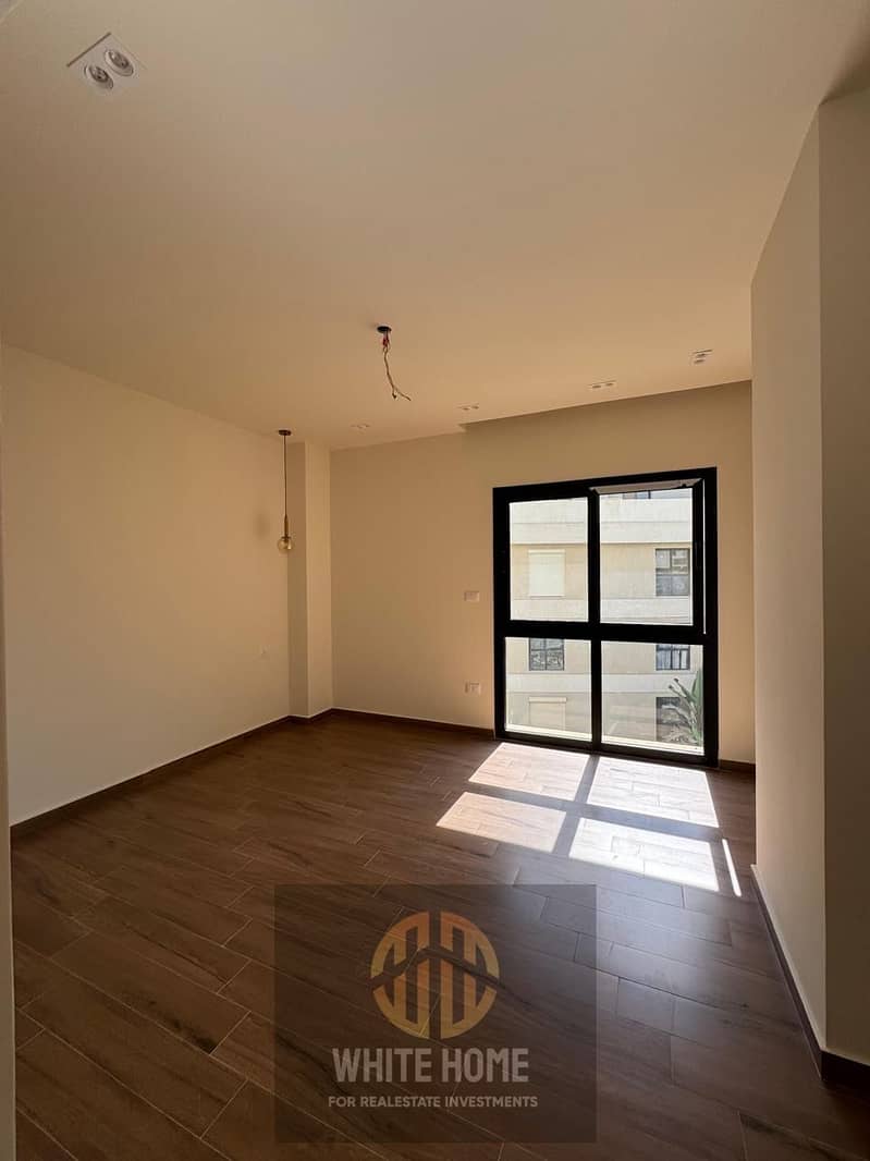 Apartment ultra modern finishing with kitchen &Acs for rent in Sodic sky condos (villete) New Cairo near to garden &clubhouse gym,pool &near to mivida - Więcej