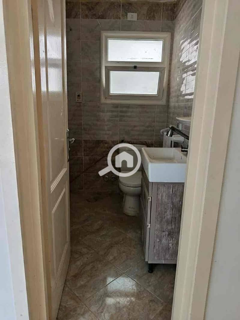 8 2b8e7ddc-21ee-4092-a467-2fb30c91b7c2. jpg