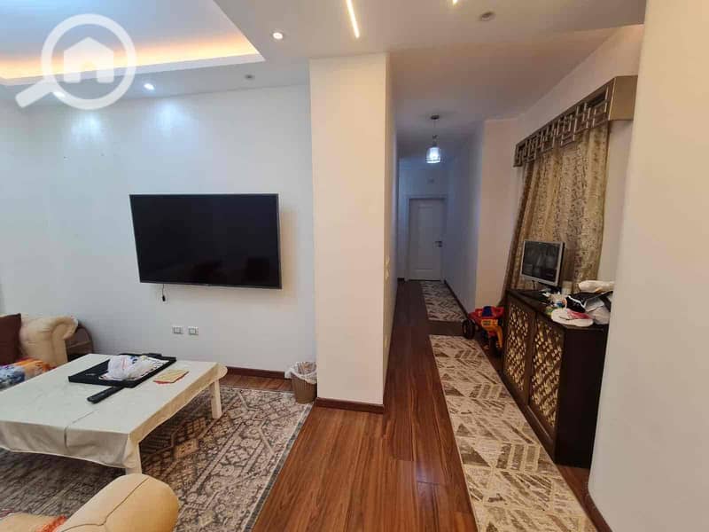 10 0f8df476-38e0-45ef-a814-c6d18ec2289b. jpg