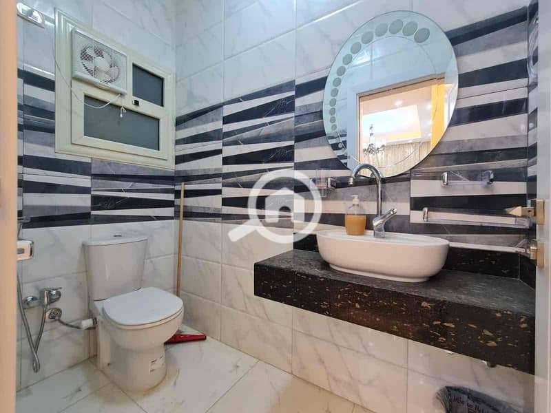 13 57d3b2d9-50be-405c-9f8c-177cc1ccfc92. jpg