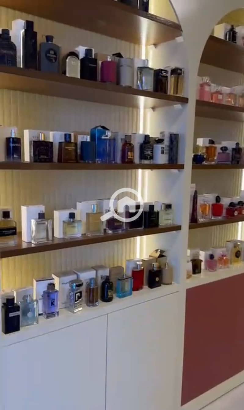 4 4a1701cc-c135-45a5-8e5a-59624499eaf4. jpg