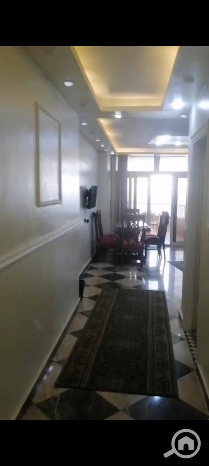 7 9281d9fc-4aae-4bfe-8805-d6f2003a4f6b. jpg