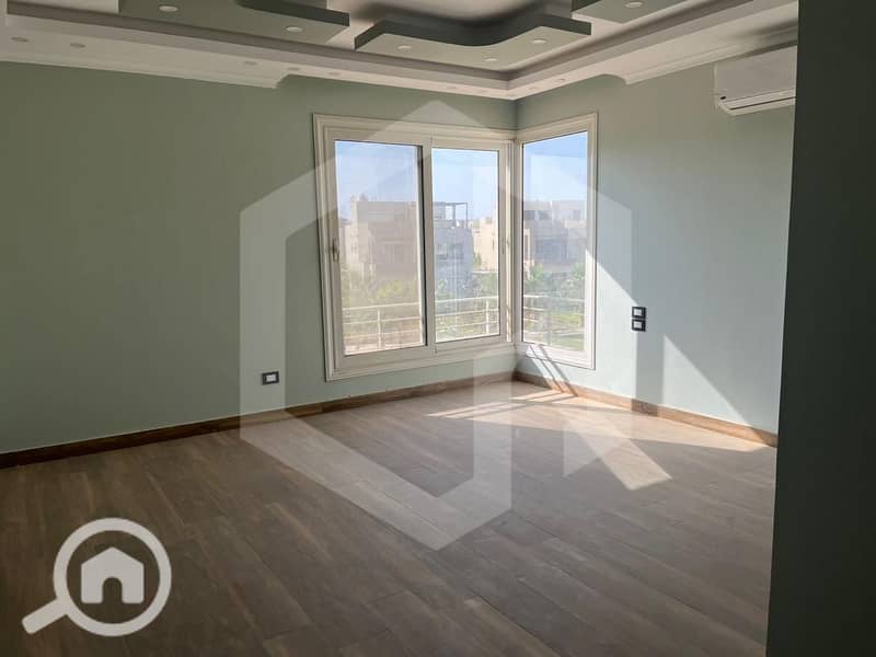 2 The Crown Palm Hills 2. jpg