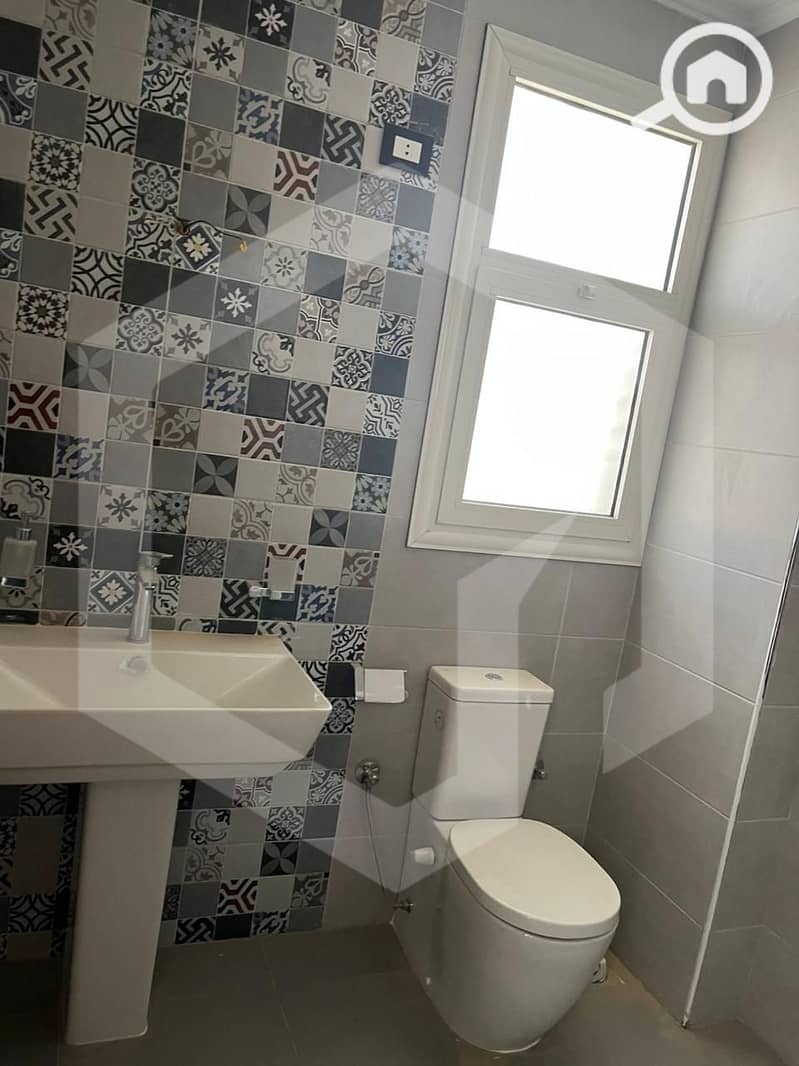 9 The Crown Palm Hills 9. jpg