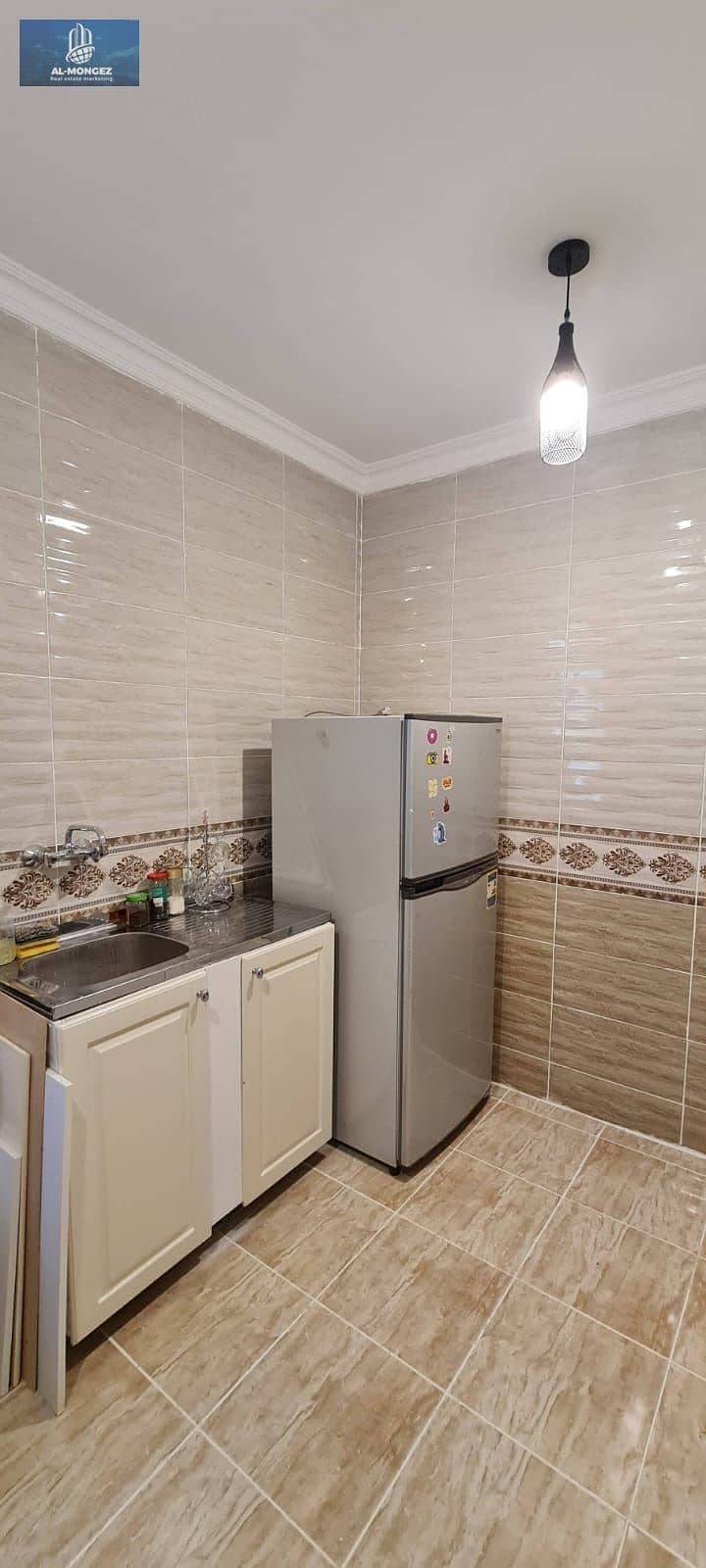 10 2925f14e-ab8e-4862-87b7-dee9c57d0493. jpg