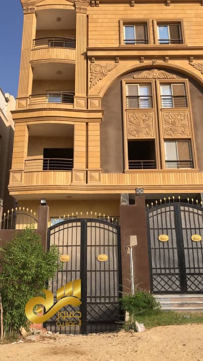 3 Bedroom Flat for Sale in 6th of October, Giza - 6317f997-5f20-4902-8f2e-f0dd64b062f7. jpg