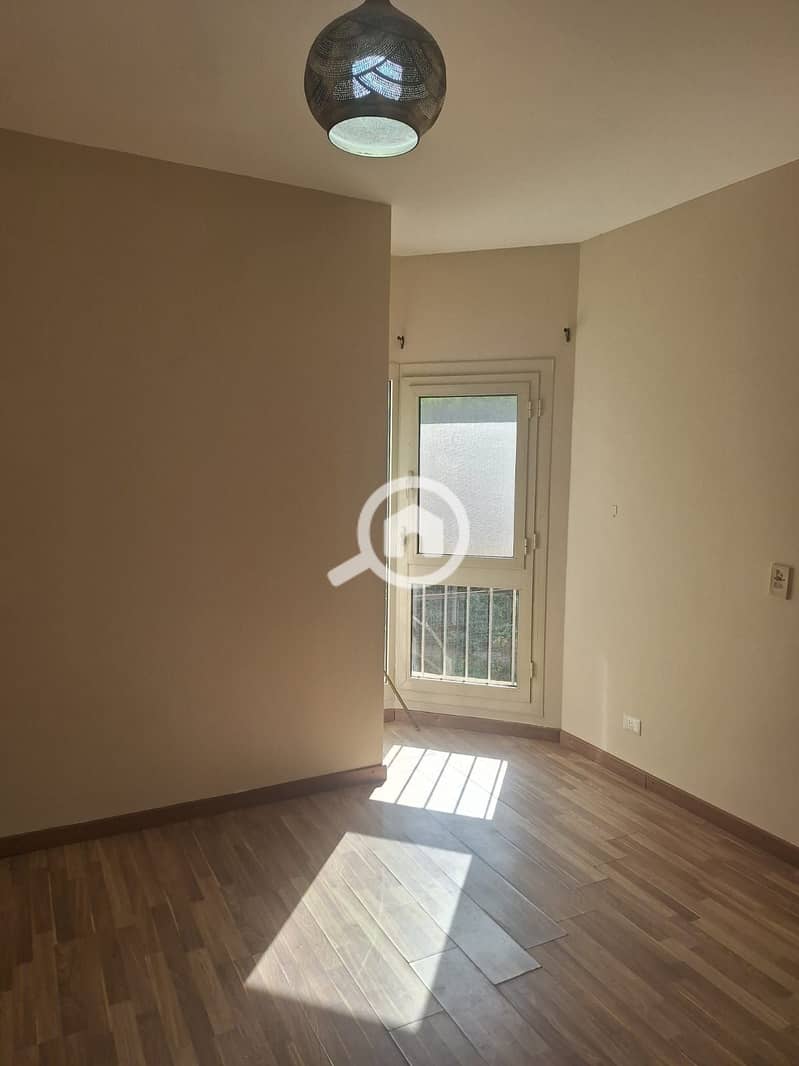 15 ade894a5-cd64-42c6-b924-24cc35234fc7. jpg