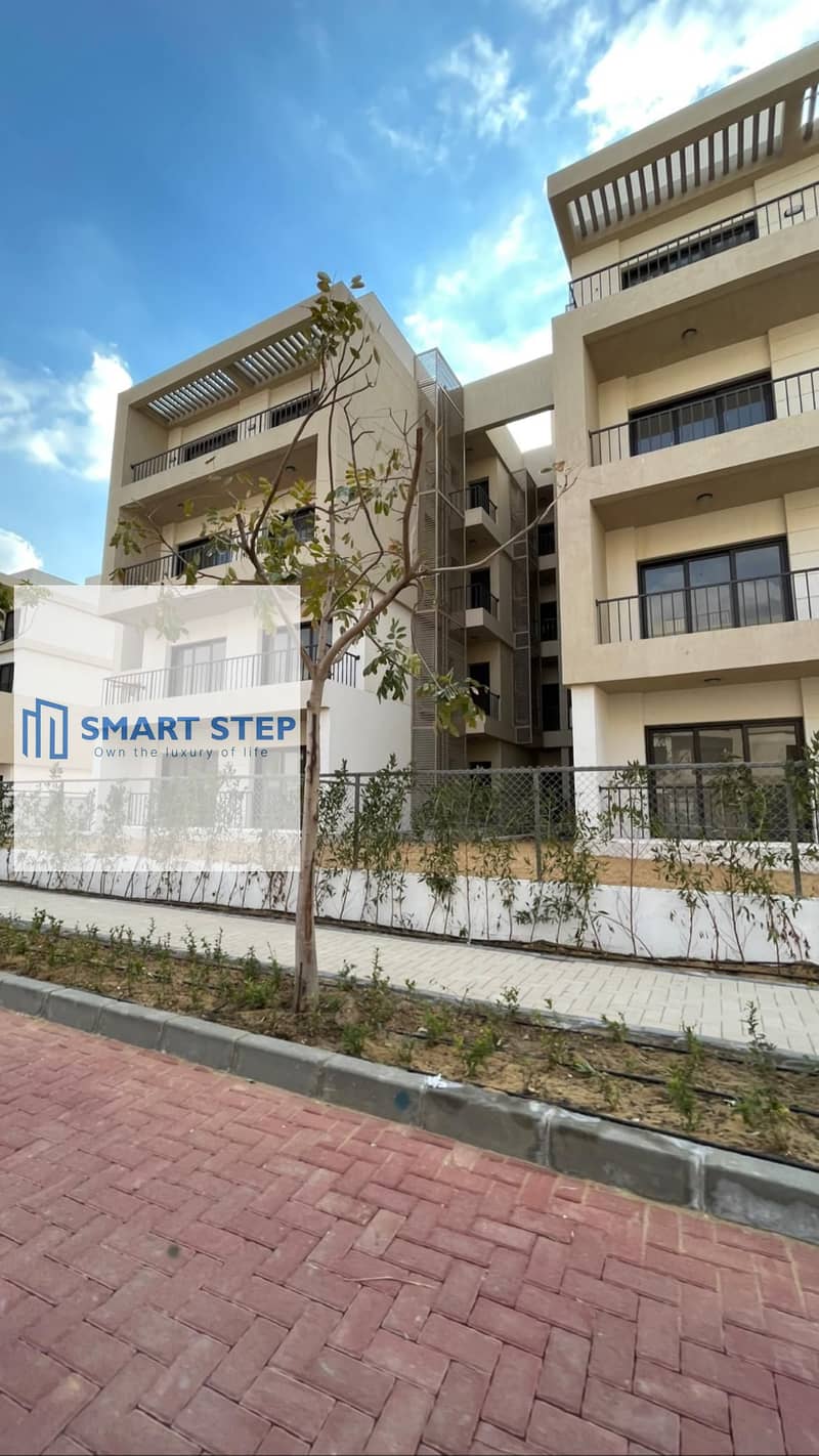 4 7c8005c9-920d-4b25-83f5-5418cee4a760. jpg