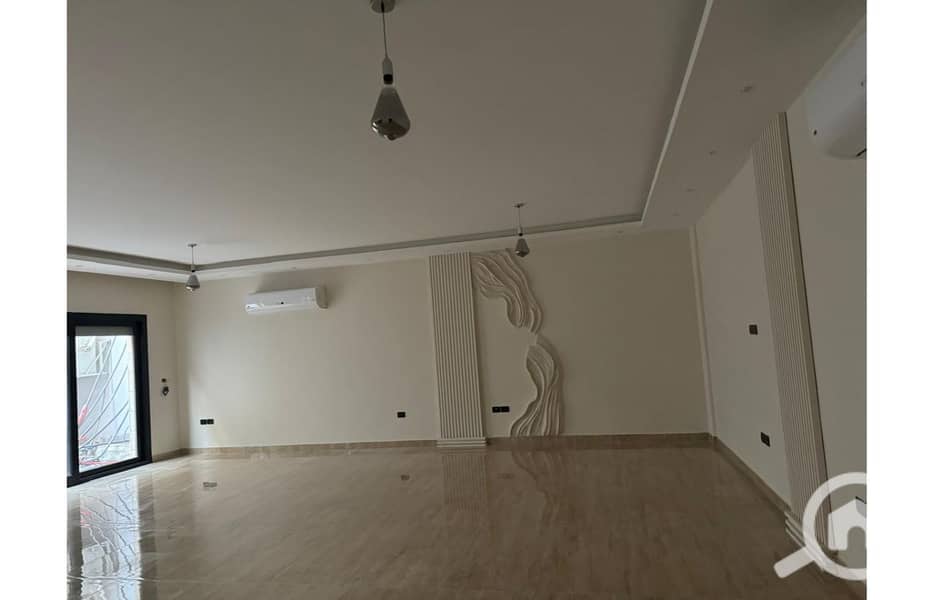 5 WhatsApp Image 2025-10-15 at 1.43. 50 PM (2). jpg