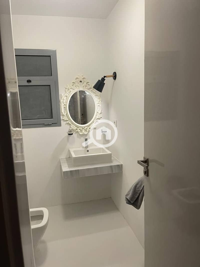 6 840b3a19-3b23-4b5b-8b9f-80ac6645d2ad. jpg