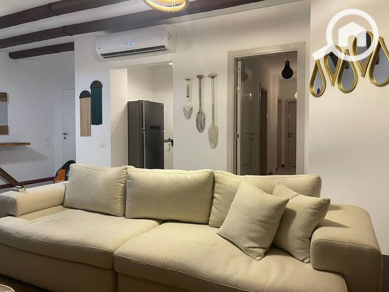 12 cbb0622b-512b-4a0a-ae80-3170ec0c23f3. jpg