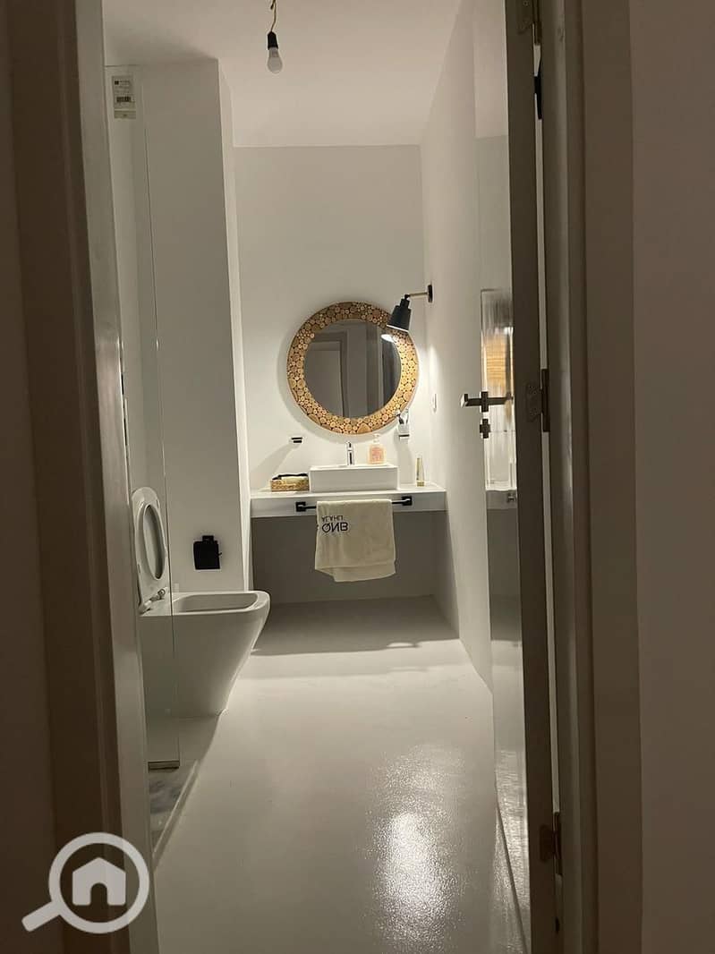 14 d4639e71-12f8-4681-94ae-49090eec0699. jpg