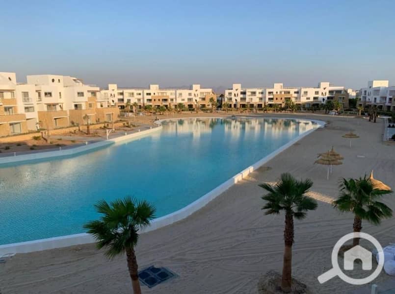 20 fbb75893-0f90-4ab6-a24c-39e7c3d41648. jpg