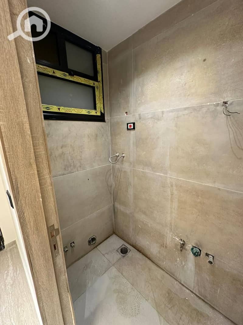 5 59c00994-37a8-464c-a3f9-19c23d2b32a1. jpg