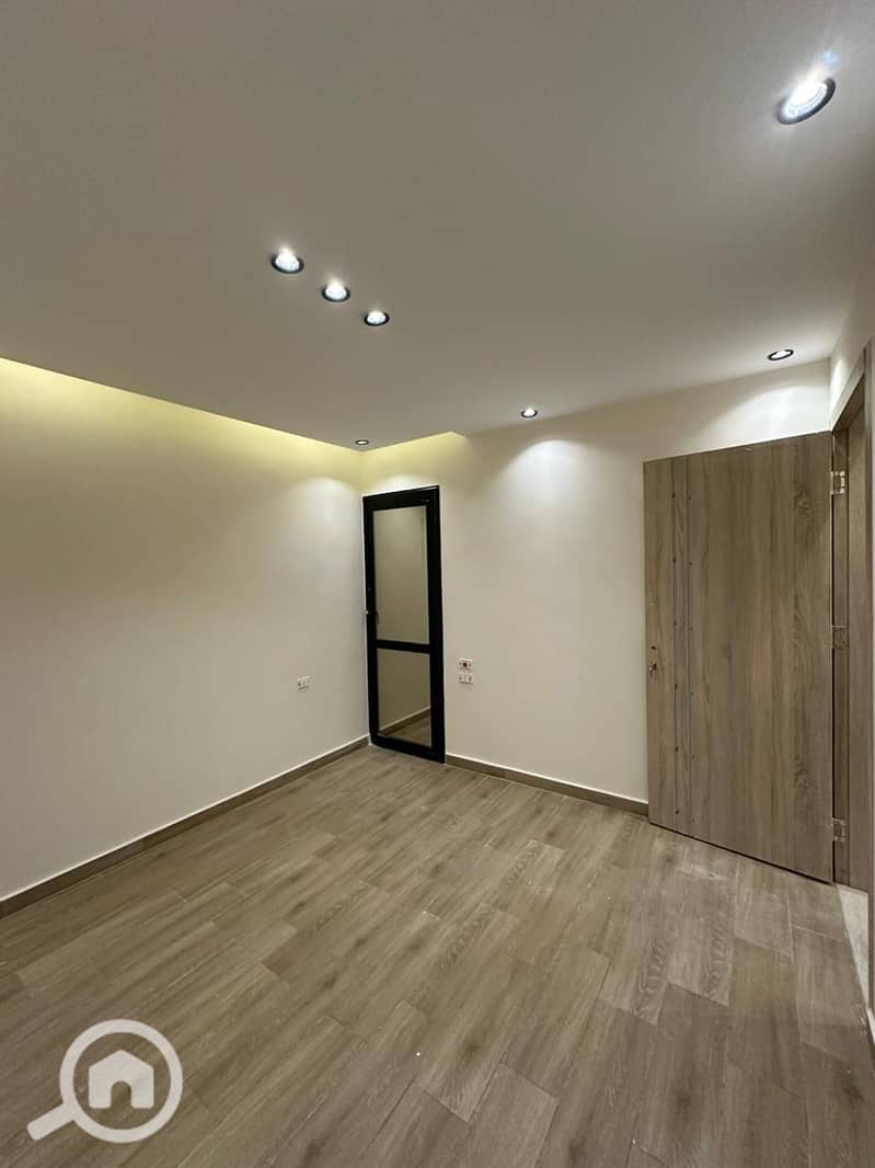 6 284bbbfb-c373-4817-abc8-2ca9ba322990. jpg