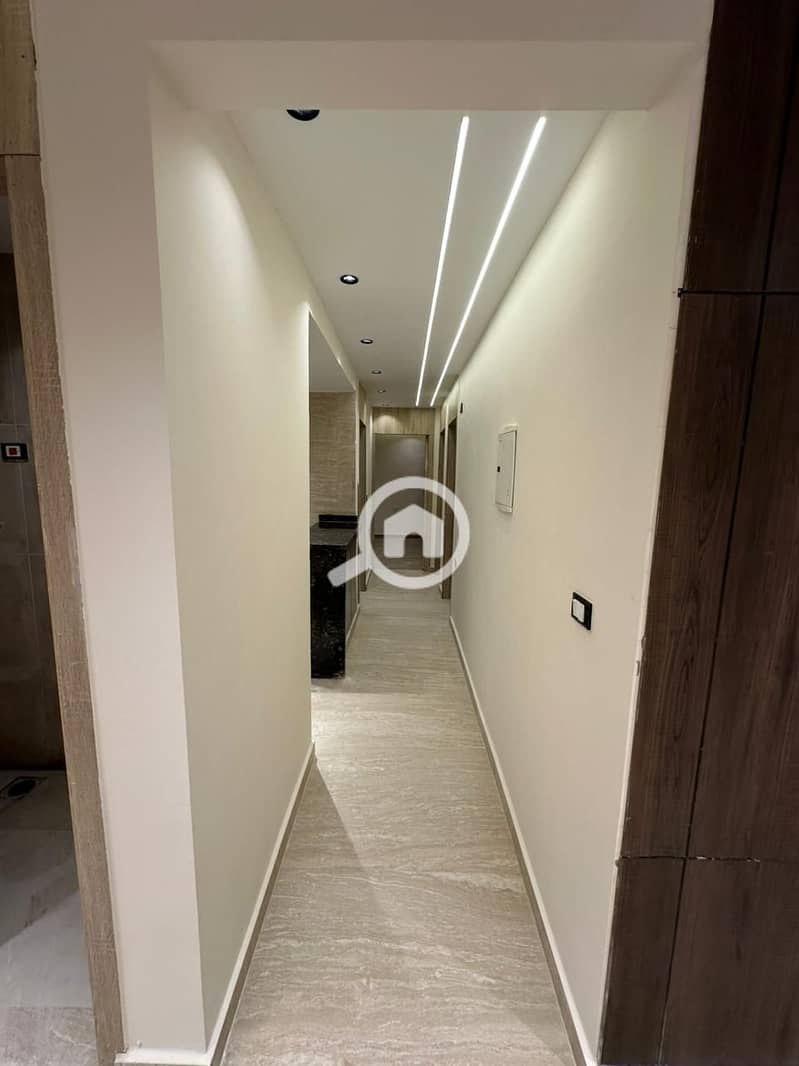 13 d70edb45-eaa7-420f-bac7-6fa8cf482cb7. jpg