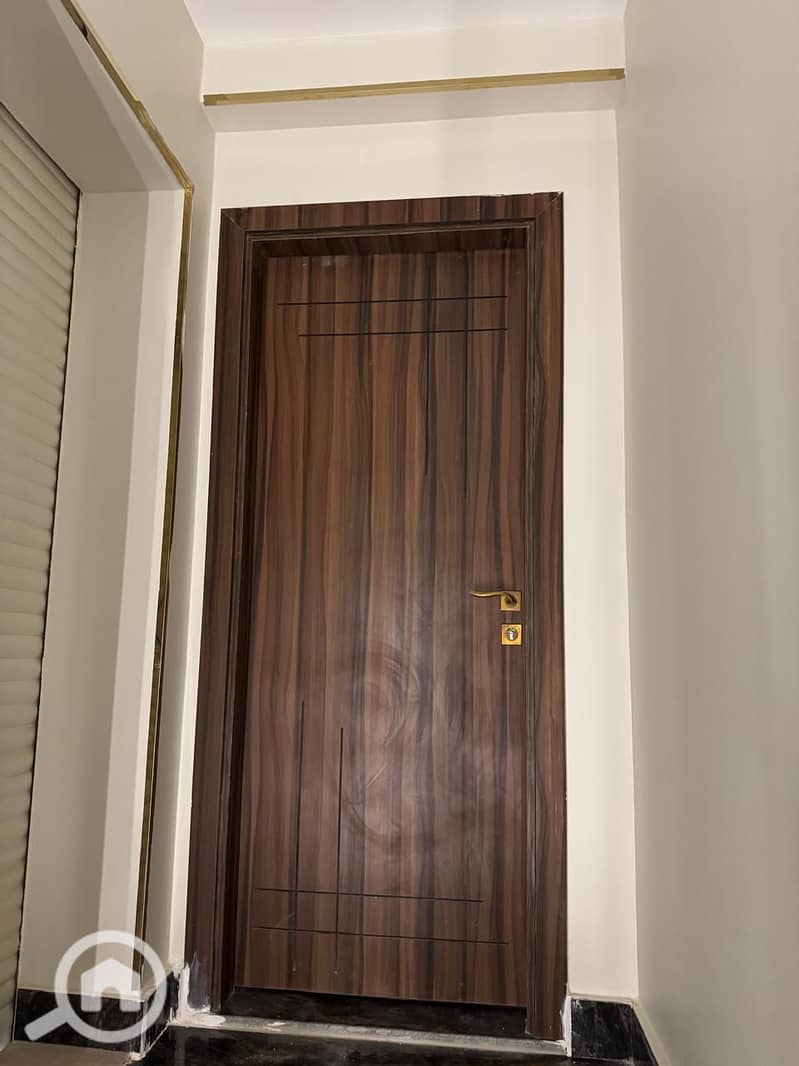 3 1b5debce-6550-47a5-9c61-00a8bf674569. jpg