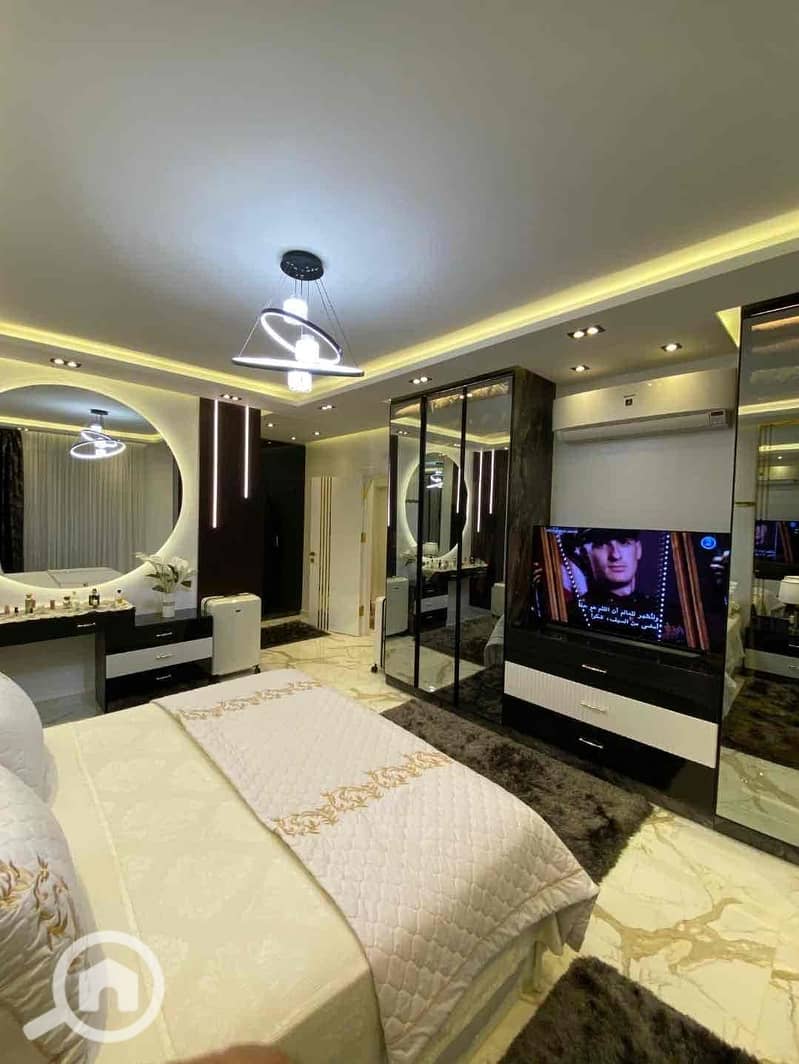 14 edd281c2-9fb9-482d-b0bd-9c018377e614. jpg