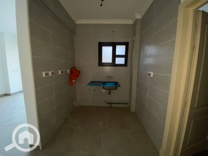 9 dc610741-ceb5-44fc-a3a0-72cb003943ef. jpg