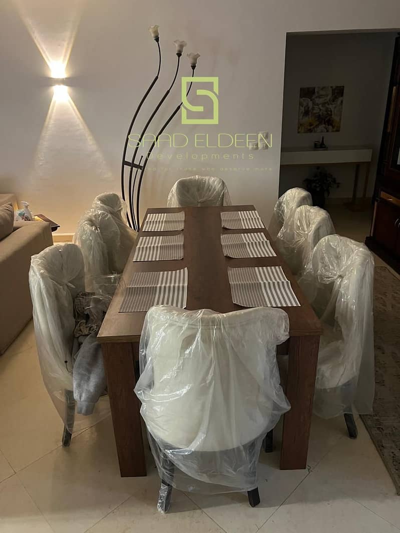 10 c2d9c19a-5cca-4d95-88af-dd355b879c40. jpg