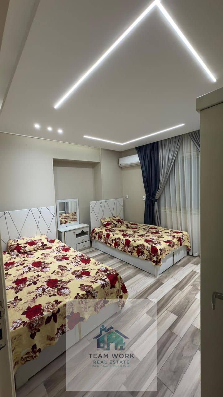 9 c4f9310c-9fc8-4e7f-864d-3084d92912a3. jpg