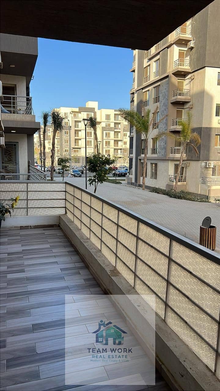 10 665ae9ab-61fe-4d63-a03d-0b1061139f97. jpg