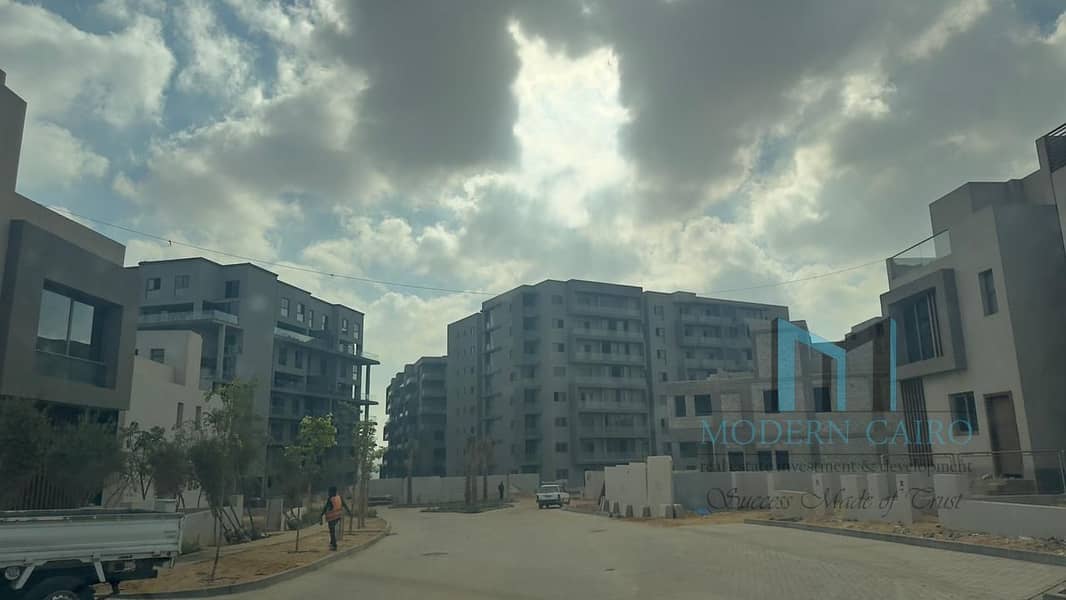 2 4ff00b4b-bf5f-4b19-80a4-872d6d361365. jpg