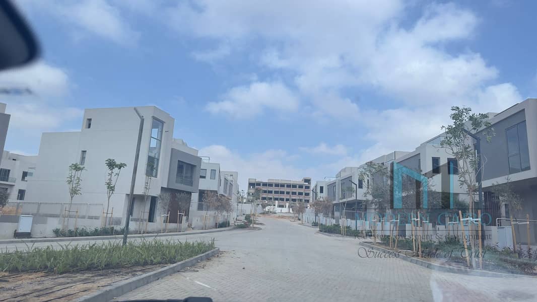 19 969071bb-6417-4757-b684-6642aadeaad7. jpg