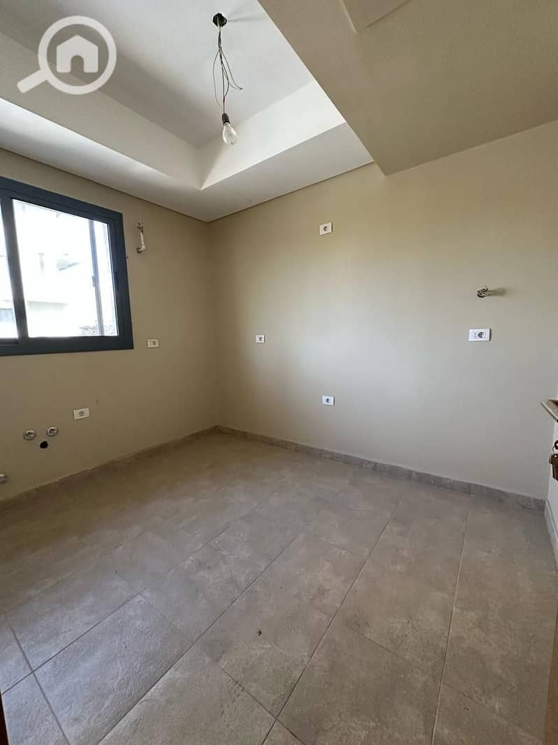 2 d1bde38b-11e5-449a-b7f4-859b3944d755. jpeg