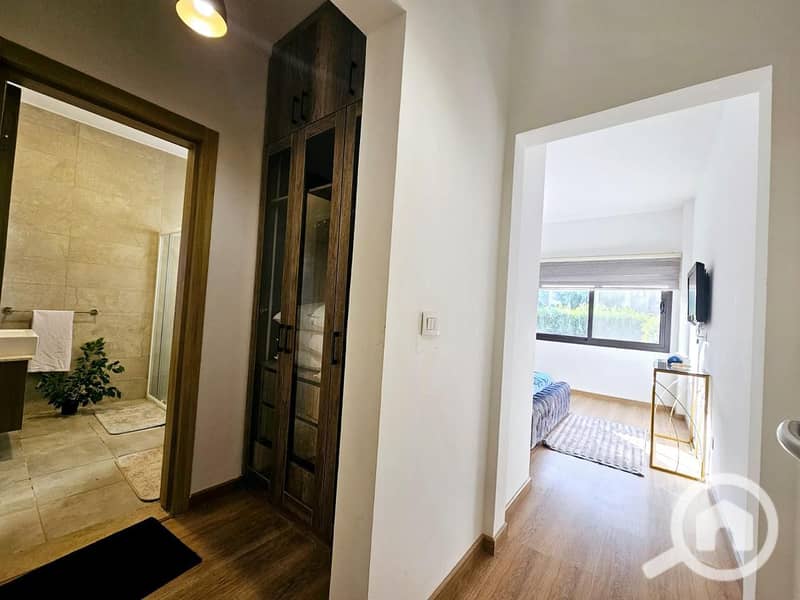 4 05ede2b6-9353-4b74-ab47-7f92b80a21c0. jpg