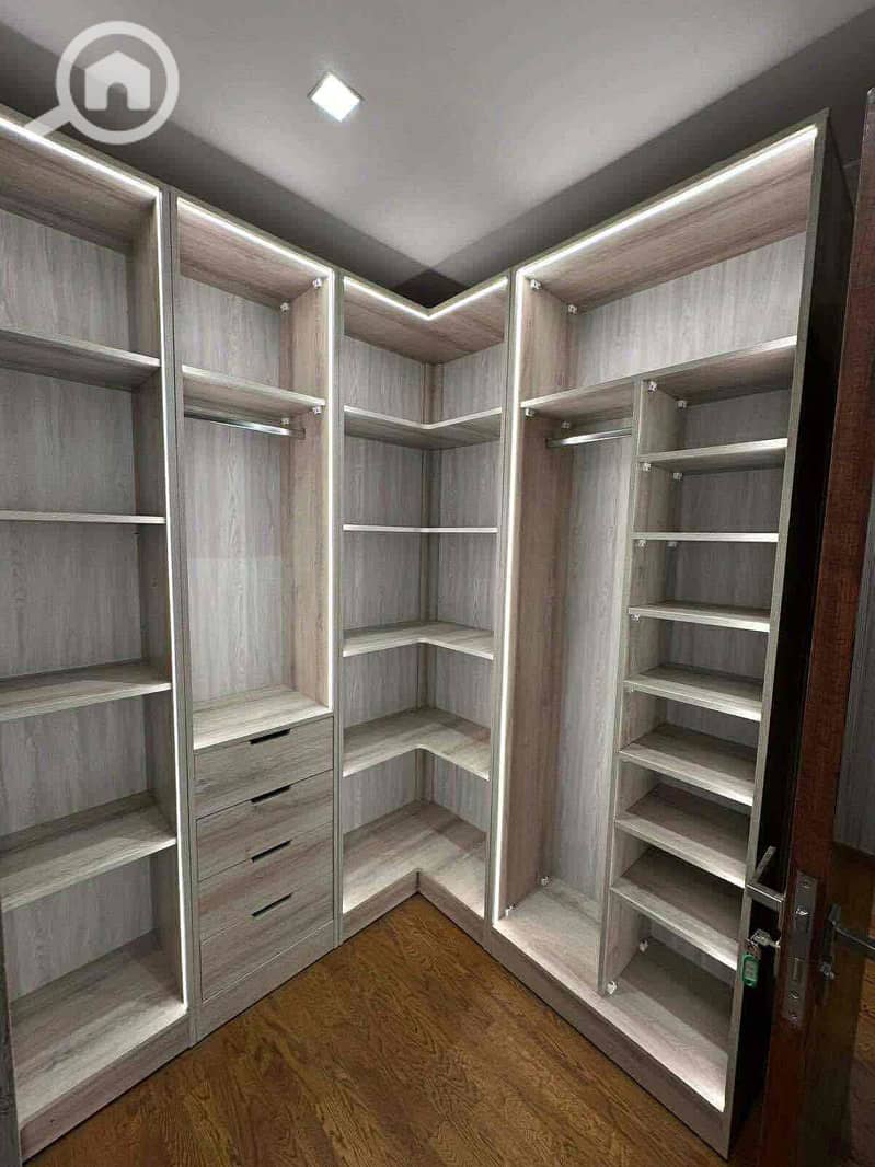 8 d936ed6f-b5b6-437a-940b-82282820a6e7. jpg