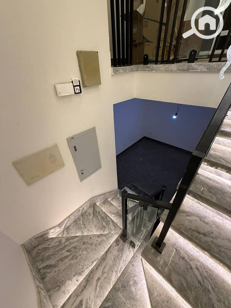 8 fac51cf2-3692-44d3-945b-dbe6723d84fa. jpg