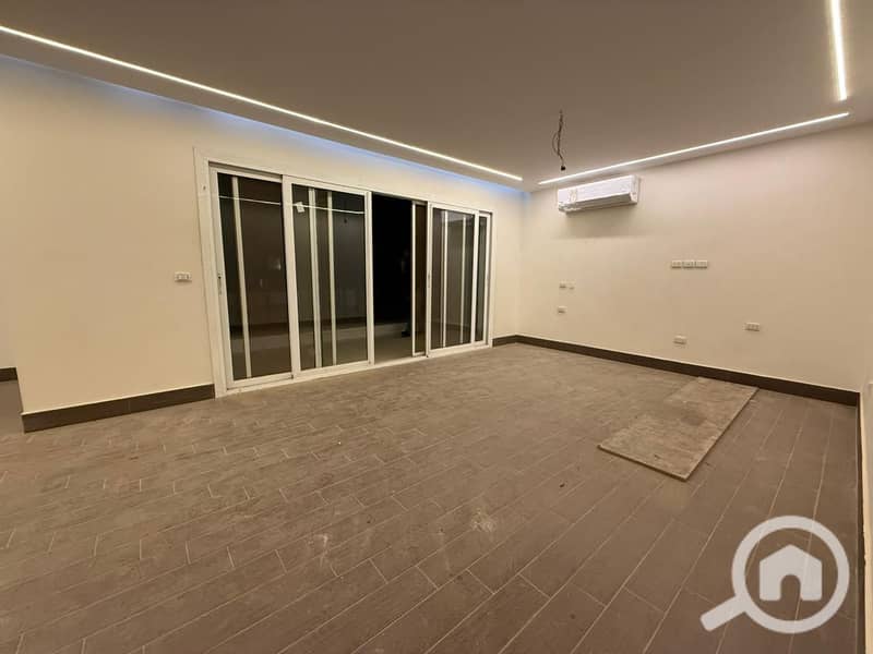 11 dbc194c0-4f70-4b65-ba6b-9b34d36a4d47. jpg